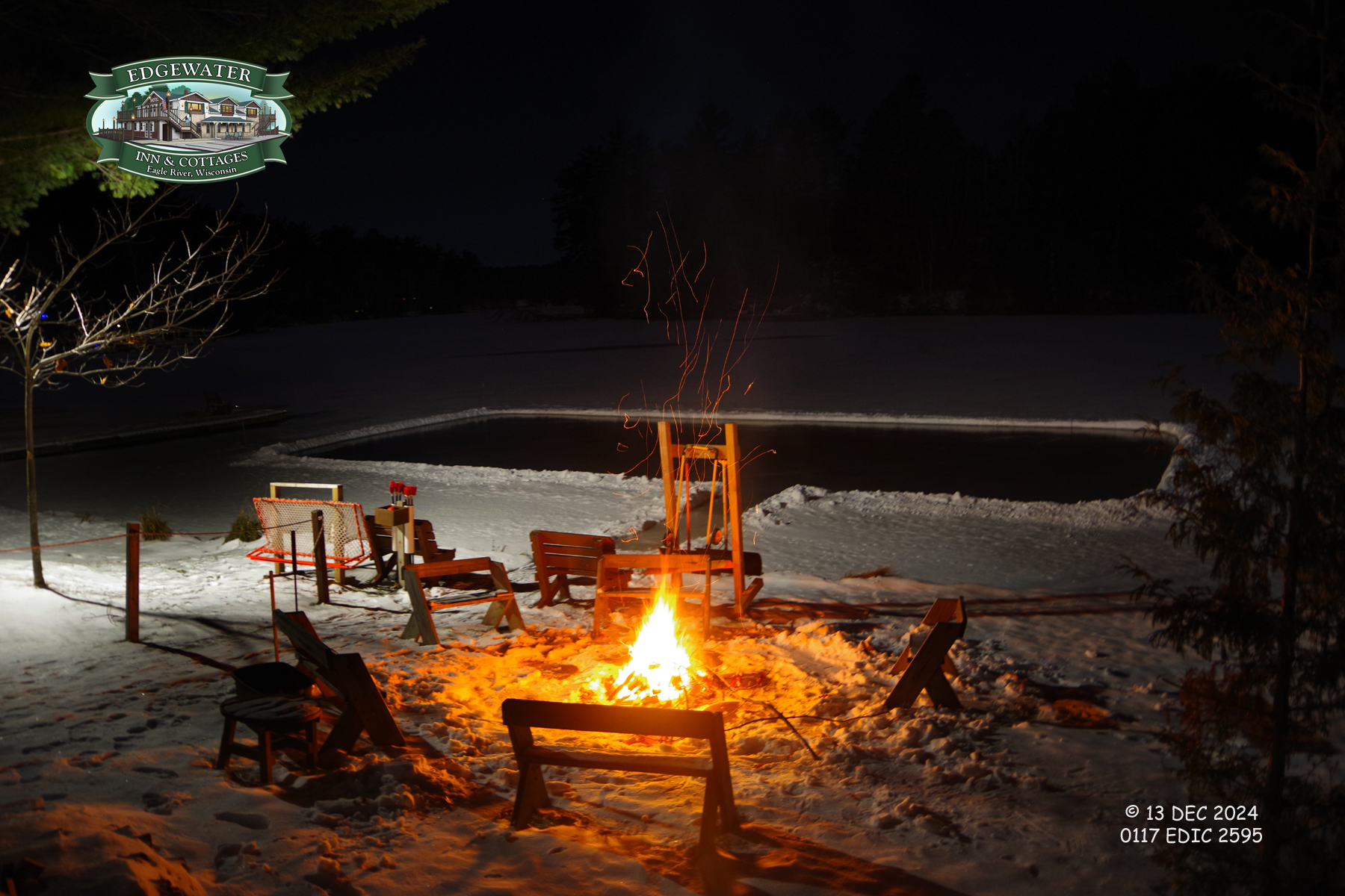 0117 EDIC 2595 Ice Rink at Edgewater Inn & Cottages Eagle River WI